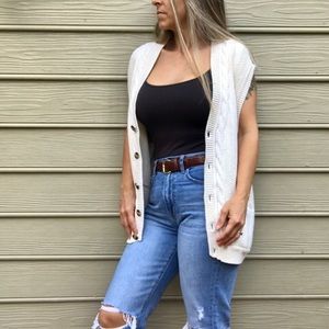 SOLD !!!!Vintage Ivy Creek Classics Cable Knit Vest Unisex